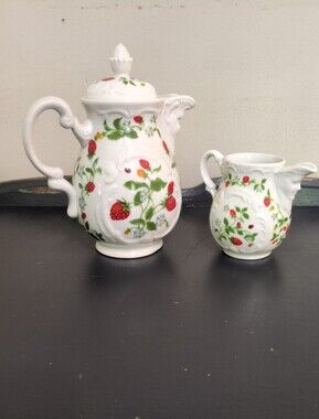 Vintage Estee Lauder Mini Tea Pot And Creamer Strawberries 1981